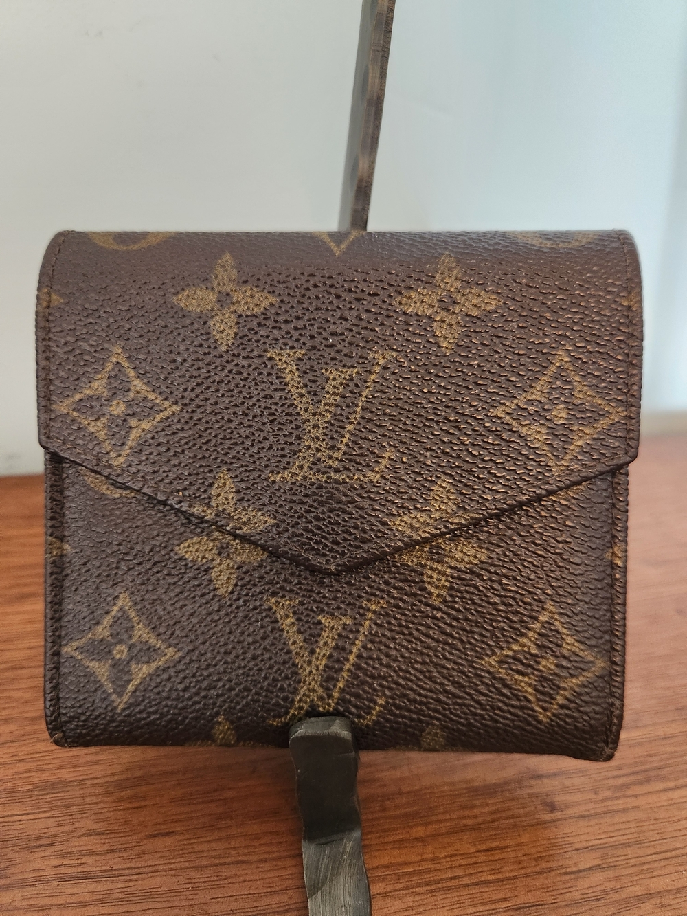 Louis Vuitton Vintage Elise Monogram Compact Wallet - Picture 2 of 15